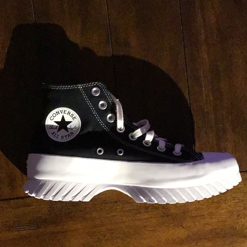Women's Chuck Taylor All Star Lugged 2.0 High Top Black